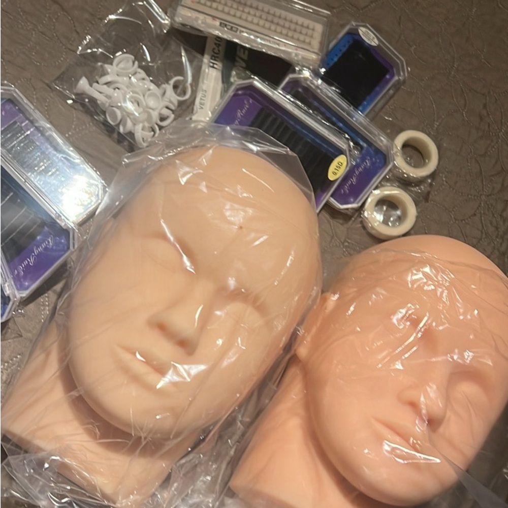 Mannequin head